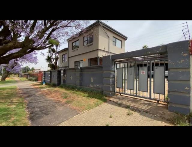 4 BEDROOM PROPERTY TO RENT IN CROSBY